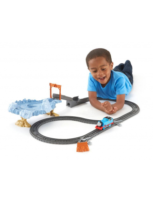 https://truimg.toysrus.com/product/images/thomas-friends-trackmaster-close-call-cliff-set--FE23D442.pt01.zoom.jpg