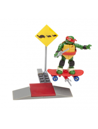 https://truimg.toysrus.com/product/images/mega-construx-teenage-mutant-ninja-turtles-raph-skate-training--07035BC3.zoom.jpg