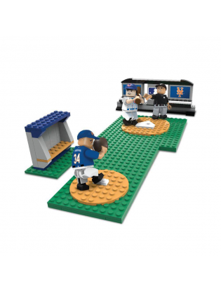 https://truimg.toysrus.com/product/images/mlb-buildable-playmaker-set-noah-syndergaard-bryce-harper-umpire--74AE8A89.zoom.jpg