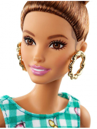 https://truimg.toysrus.com/product/images/barbie-fashionistas-doll-emerald-check--E34A85F5.pt01.zoom.jpg