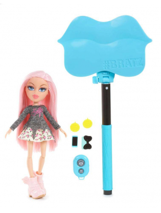 https://truimg.toysrus.com/product/images/bratz(r)-selfie-stick-with-doll-cloe--34DCF8F2.zoom.jpg