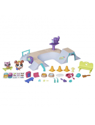 https://truimg.toysrus.com/product/images/littlest-pet-shop-pets-in-city-skate-park--99586032.zoom.jpg