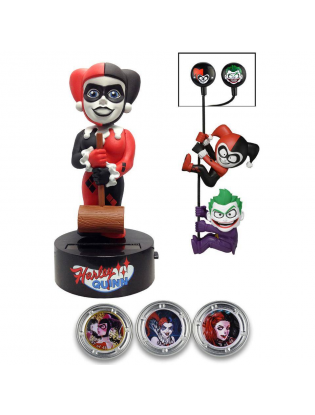 https://truimg.toysrus.com/product/images/neca-dc-comics-harley-quinn-limited-edition-gift-set--DED4654B.zoom.jpg