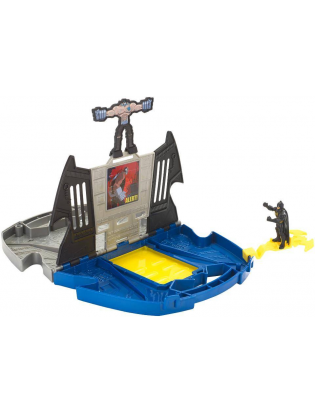 https://truimg.toysrus.com/product/images/dc-comics-batman-mechs-vs-mutants-batcave-playset--688038EB.zoom.jpg