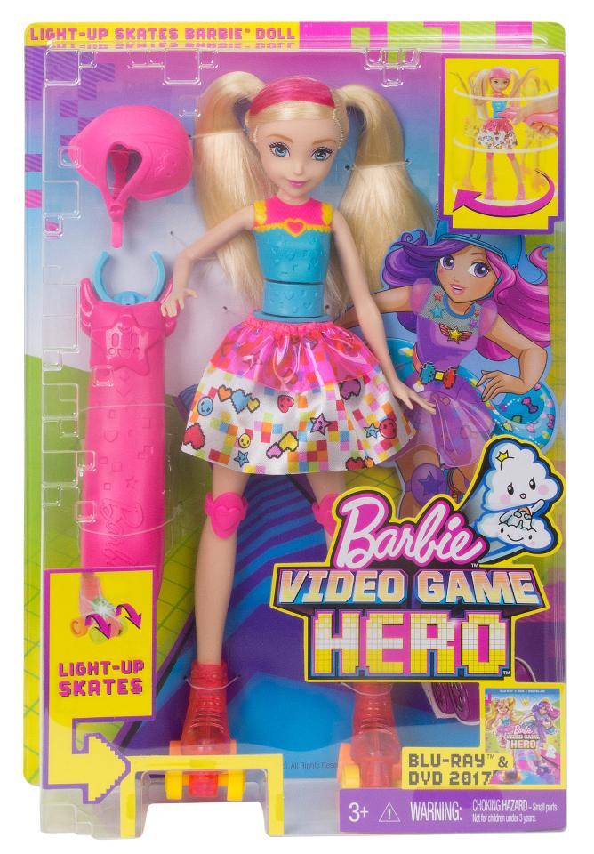 Видео игра куклы. Барби виртуальный мир. Куклы Барби виртуальный мир. Кукла Барби на роликах. Барби виртуальный.