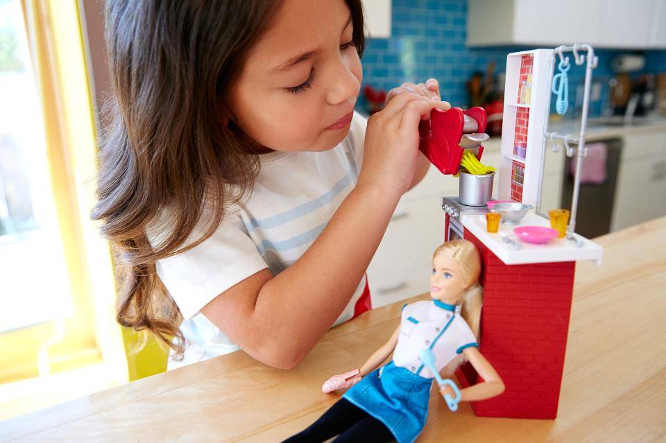 Barbie spaghetti chef doll & playset sale