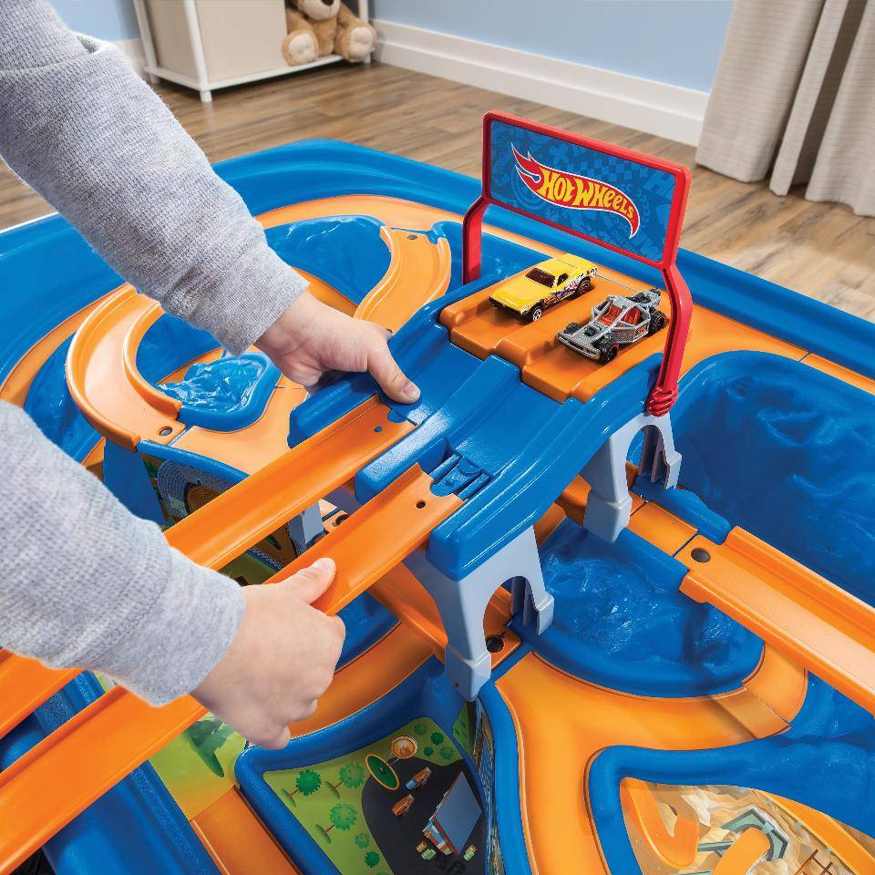 hot wheels race car and track play table