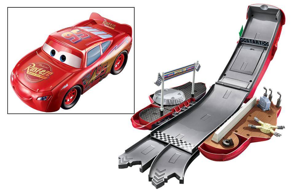 transforming lightning mcqueen playset