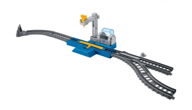 Thomas and Friends Track Master Water Fill-Up Pit Stop Playset