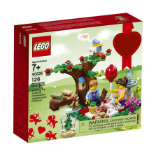 LEGO Seasonal Romantic Valentine Picnic (40236)