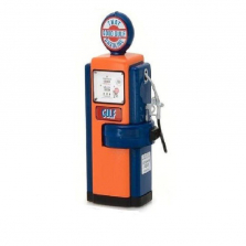GreenLight Vintage Gas Pump Collection Series 1 - 1951 Wayne 505 Gas Pump Gulf Oil