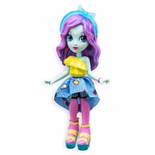 Off The Hook Style Doll, Brooklyn (Summer Vacay), 4-inch Small Doll with Mix and Match Fashions