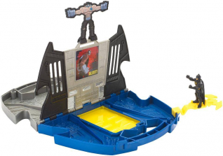 DC Comics Batman Mechs Vs Mutants Batcave Playset