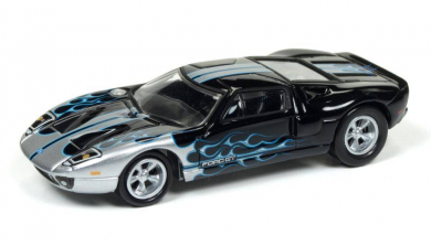 Johnny Lightning Diecast Car - Gloss Black with Silver/Blue Flames 2005 Ford GT